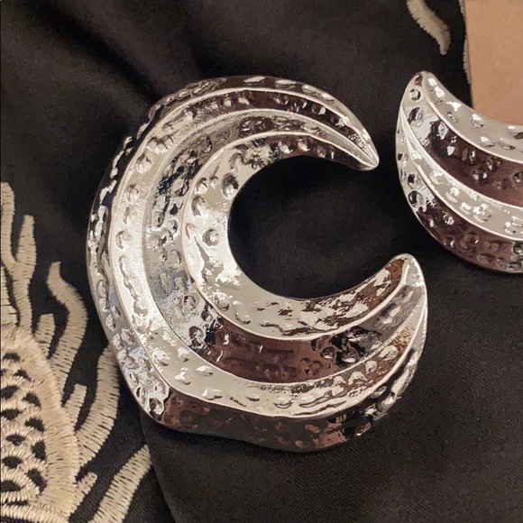 💕LAST ONE Moon shape earrings gold silver - Picture 4 of 6